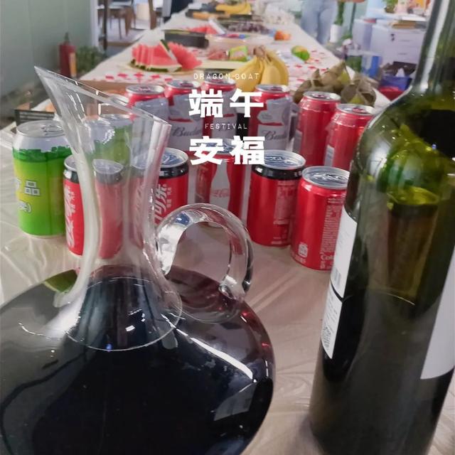 糉葉飄香慶端午 海凌科長(zhǎng)桌宴一年長(zhǎng)過(guò)一年